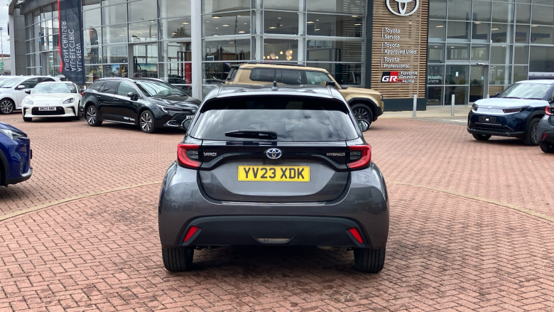 Toyota Yaris 1.5 Hybrid Design 5dr CVT Hybrid Hatchback